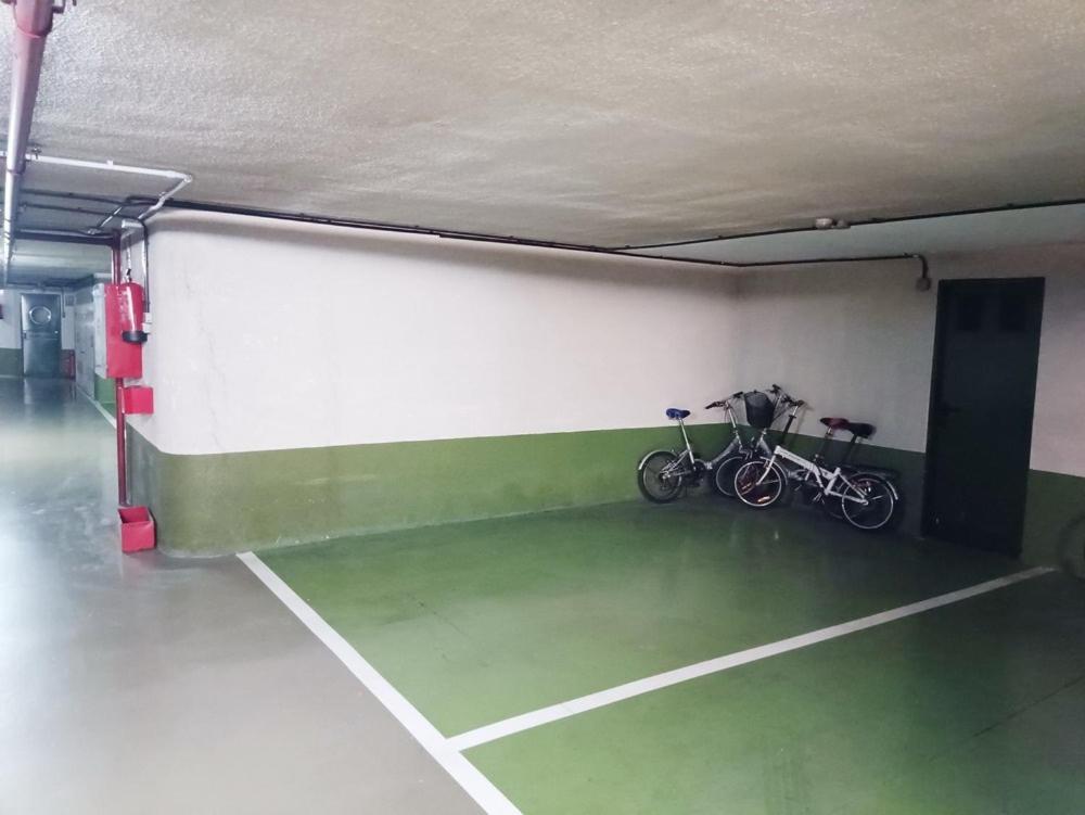 Lore - Parking Y Bicis Gratis San Sebastián Eksteriør billede